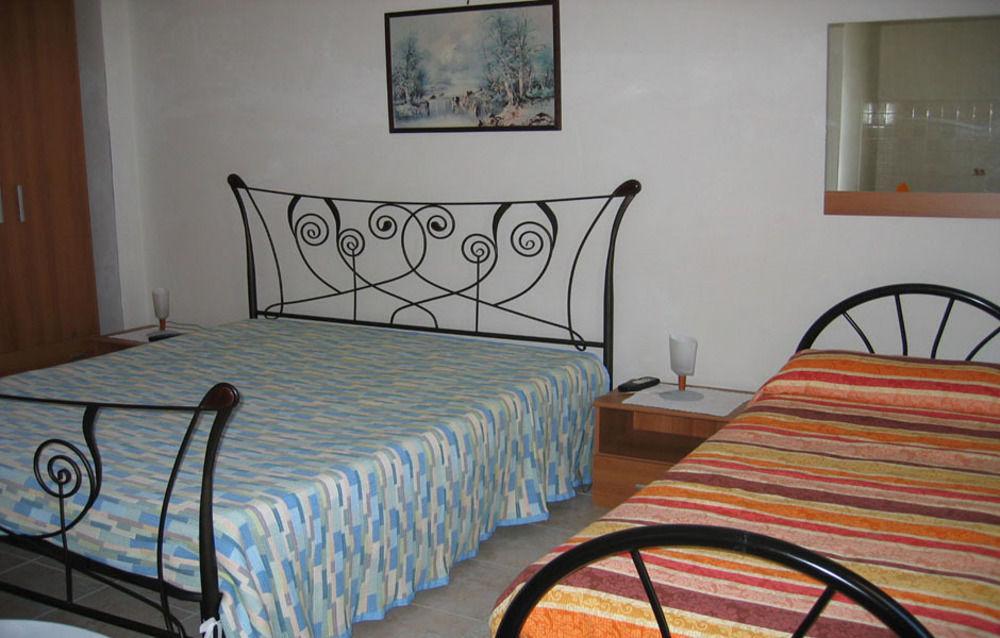 B&B Villa Teresa เลชเช ภายนอก รูปภาพ