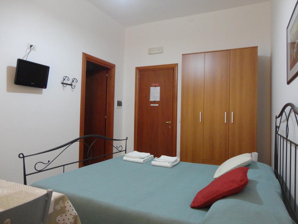 B&B Villa Teresa เลชเช ภายนอก รูปภาพ